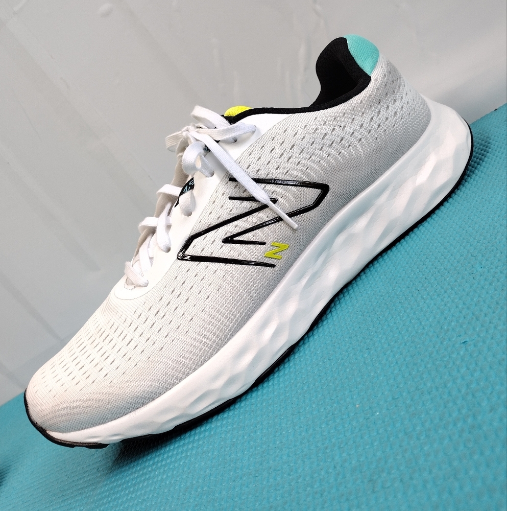 New Balance 520 Mens Running Mesh Lace Up Shoes Sneakers White 11.5 - NO INSOLES